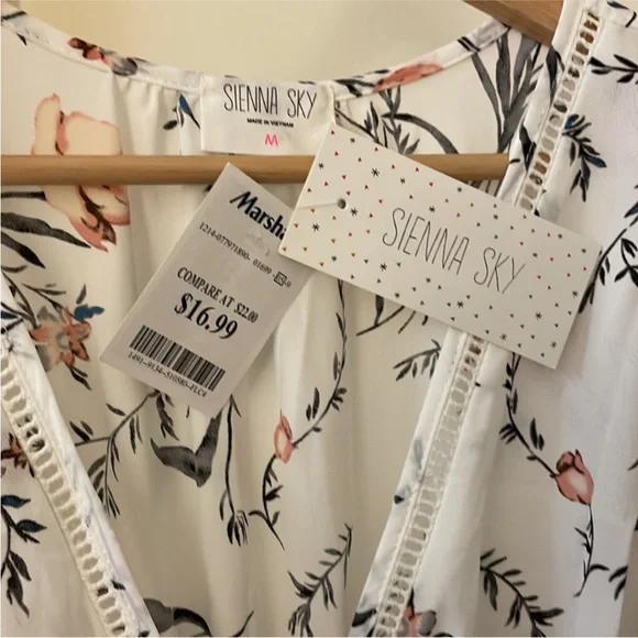 Sienna Sky Sundress, white floral, M - Picture 3 of 3